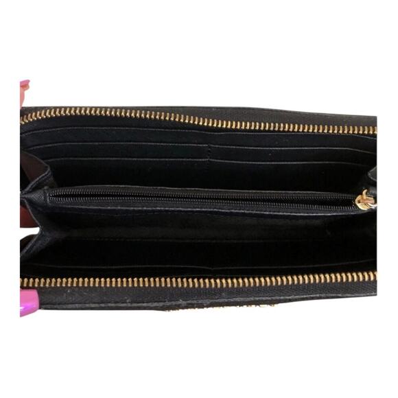 Michael Kors Classic Chic Black Saffiano Leather Zip Wallet Gold Hardware - Picture 6 of 15